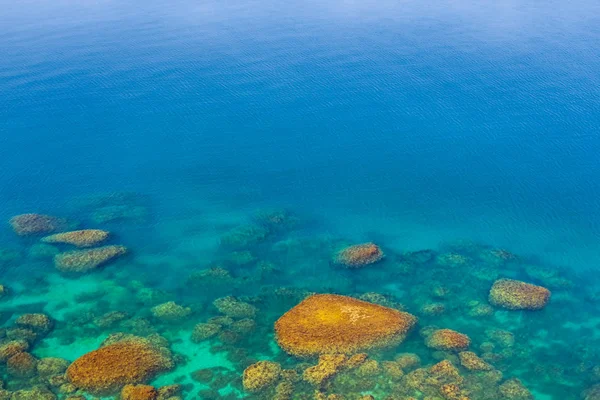 Emerald summer sea landscape — Stock Photo, Image