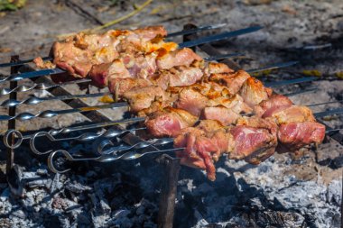 tatlı barbekü bir yanıyor