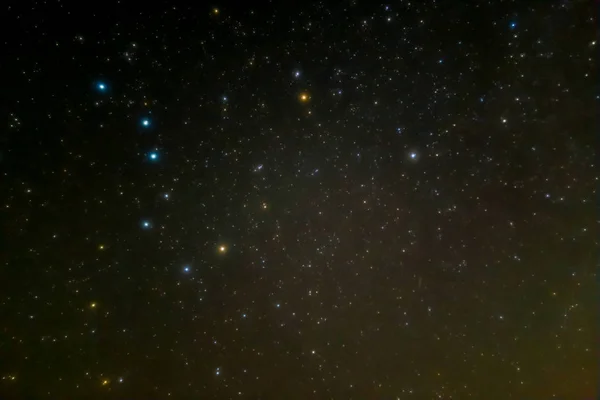 Natt stjärnklar himmel bakgrund — Stockfoto