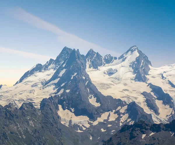 Mount peak in a snow — Stock Photo, Image