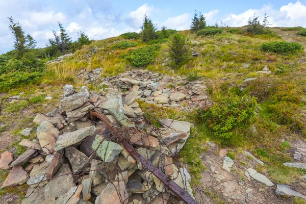 Heap of stones on a mount slope — Stock Photo, Image