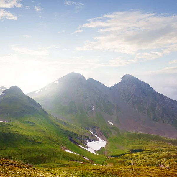 Zomer Bergdal Vroege Ochtend — Stockfoto