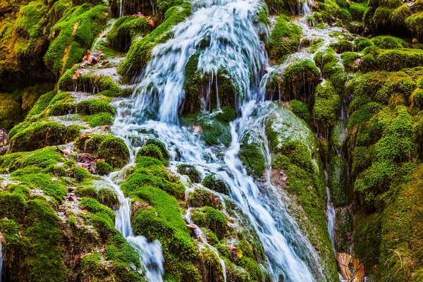 Маленький Водопад Горной Реке — стоковое фото