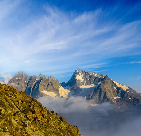 Mount Valley Adense Clouds — Stock Photo, Image
