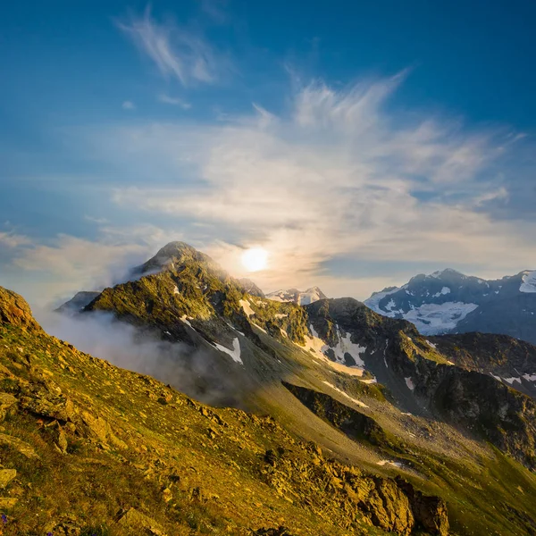 Beautiful Mountain Valley Sunset — Stock Photo, Image