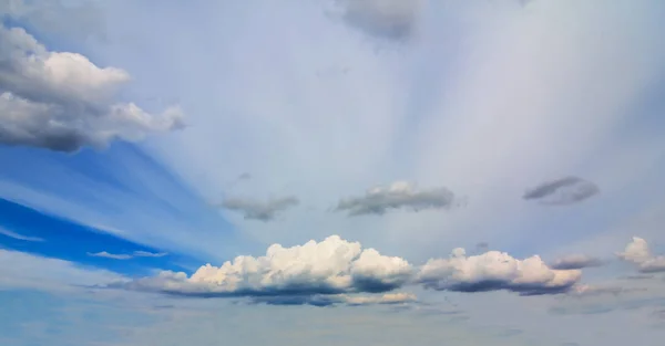 Piękne Błękitne Niebo Tło — Zdjęcie stockowe