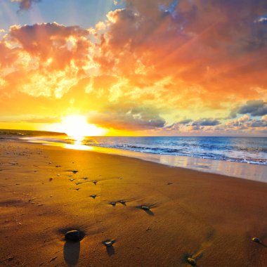 günbatımı kum deniz plaj