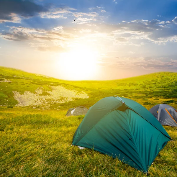 Turistiska Läger Vid Solnedgången — Stockfoto