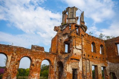 harabe eski ortaçağ kalesi