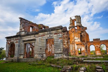 harabe eski ortaçağ kalesi