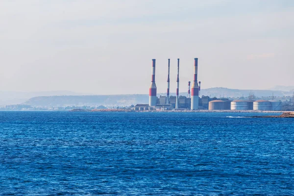 Enerji Santrali Deniz Pelerin Üzerinde — Stok fotoğraf