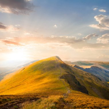 gün batımını Dağı tepesinde