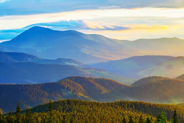 Beautiful Mountain Valley Blue Mist Evening — Stock Photo, Image