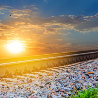 closeup demiryolu olay yerinde günbatımı arka plan