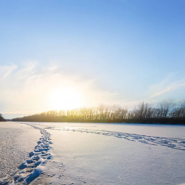 Pôr Sol Sobre Inverno Planícies Com Neve — Fotografia de Stock