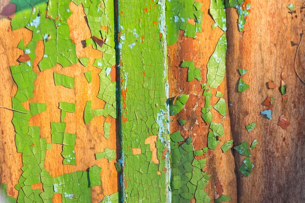 Zbliżenie Malowane Deska Drewniana Pęknięciu Zewnętrzny Tło Przyrodnicze — Zdjęcie stockowe