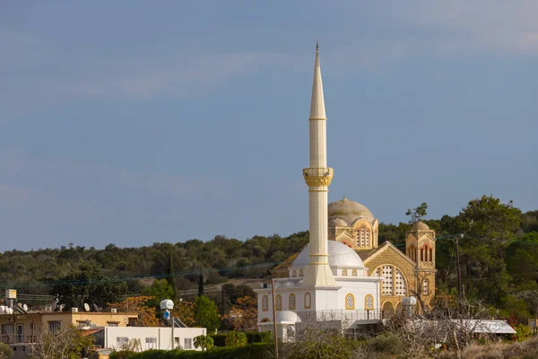 Muslim Minaret Small City — Stock Photo, Image