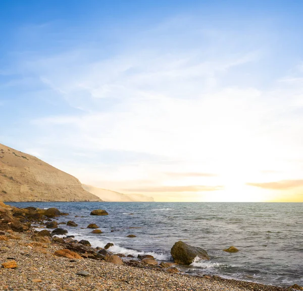 Baia Mare Con Spiaggia Rocciosa Tramonto Paesaggio Marino Esterno — Foto Stock