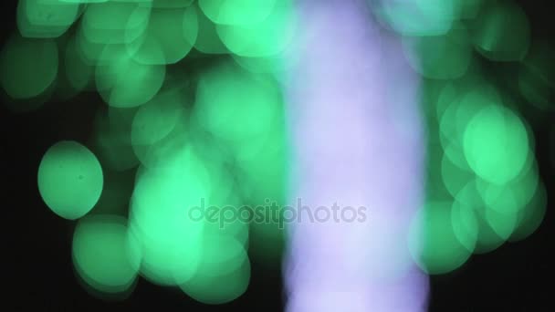 Bokeh de l'arbre illuminé la nuit .