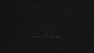 Dört siyah masaya düşen poker kartları jack