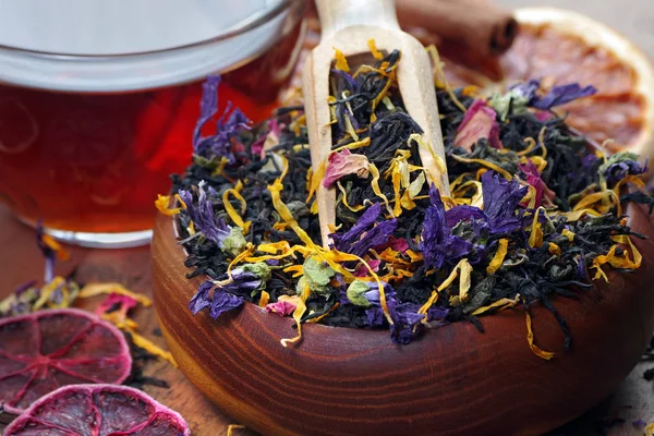 Teemischungen Schwarzer Tee Mit Trockenen Blütenblättern Und Zitrusfrüchten Trockene Schwarze — Stockfoto