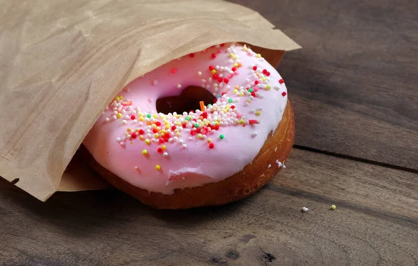 Donut Houten Ondergrond Kopieerruimte — Stockfoto