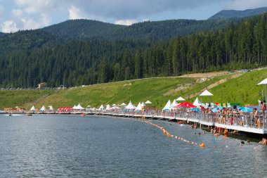 Bukovel resort Yaz Gölü Panoraması 