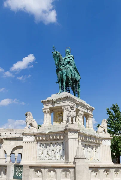 Statue de Saint Etienne à Budapest — Photo