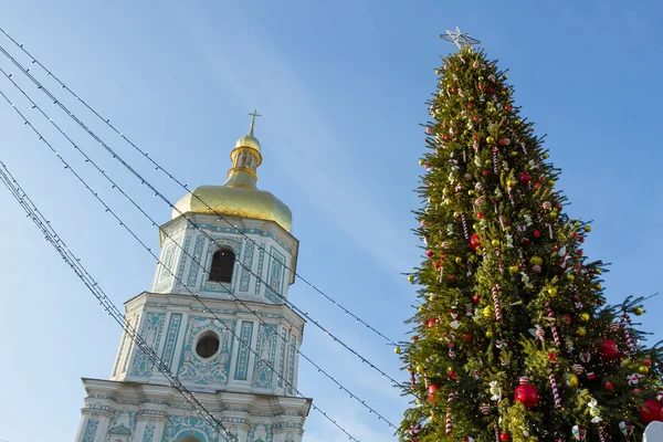 Sofia-Platz und Weihnachtsbaum in Kyjiv — Stockfoto