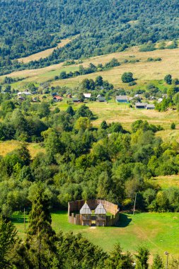Urich, Ukrayna, 25 Ağustos 2015: Ukrayna, Ukrayna 'daki Karpat Dağları' ndaki Ulusal Müze Tustan Kalesi