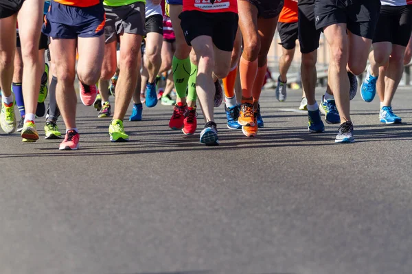 Kiev Ucrânia Abril 2018 Pessoas Correndo Maratona Cidade Kiev Ucrânia — Fotografia de Stock