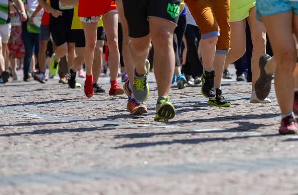 Kiev Ucrania Junio 2015 Piernas Atletas Corriendo Media Maratón Camino —  Fotos de Stock