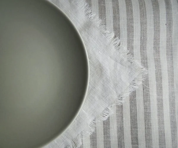 Plate Linen Towels Handmade White Linen Sew Napkin Striped White — Stock Photo, Image