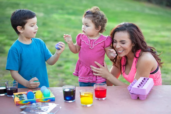 Family Coloring Easter Eggs — Stock Photo, Image