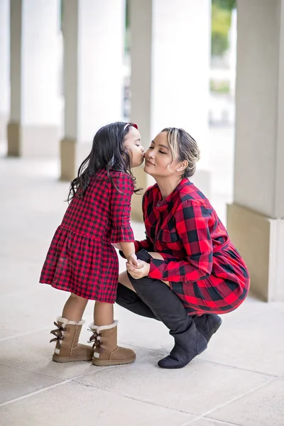 Mother and daughter having a special moment — Stock Photo, Image