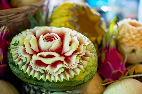 Handgeschnitzte Melonen in Thailand — Stockfoto