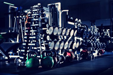 spor salonu koyu mavi iç