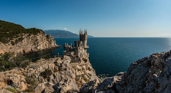 "Ласточкин замок на полуострове Крым — стоковое фото
