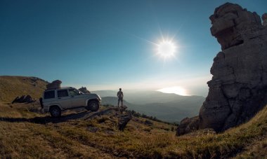 Güzellik doğa manzara, araba konsepti üzerine seyahat