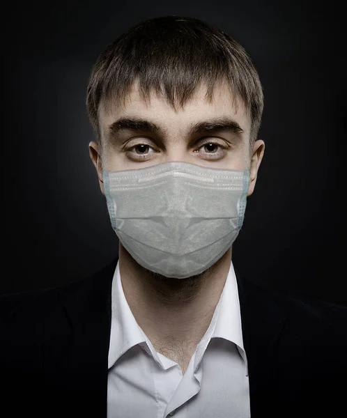 Conceito Epidemia Coronavírus Empresário Retrato Máscara Médica Traje Preto Gravata — Fotografia de Stock