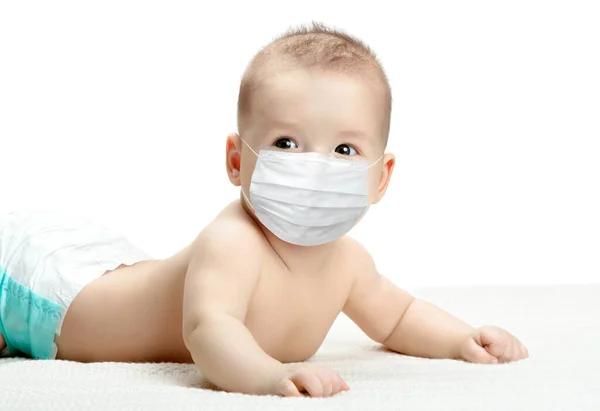 Piccolo Bambino Maschera Medica Sfondo Bianco Isolato Concetto Pandemia Coronavirus — Foto Stock