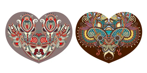 Forma de corazón floral ornamental para el diseño del día de San Valentín — Vector de stock