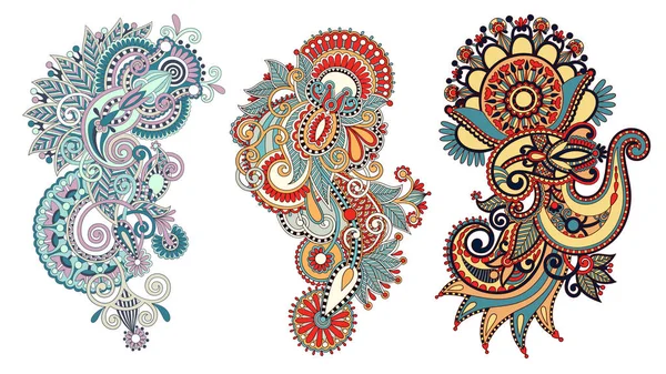 Patrón de flores paisley en estilo étnico, indio decorativo floral — Archivo Imágenes Vectoriales