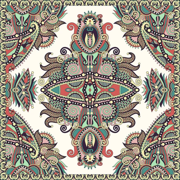 Ornamental floral arabesco paisley bandanna — Vetor de Stock