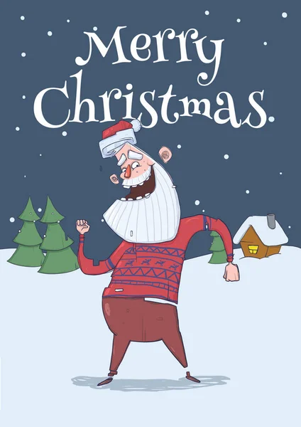 Carte de Noël du Père Noël souriant en chandail de cerf dansant dans la nuit enneigée devant les épinettes et la maison de fête. Illustration vectorielle verticale. Un personnage de bande dessinée. Des lettres. Espace de copie . — Image vectorielle