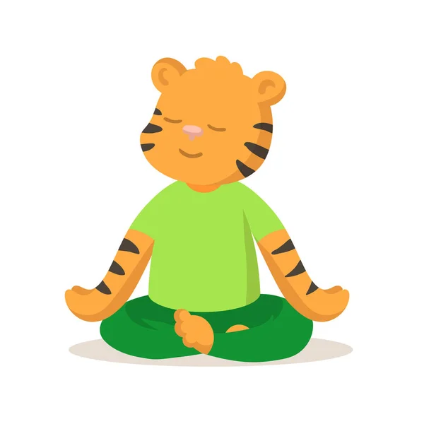 Bonito tigre sorridente sentado na posição de lótus, personagem de desenho animado. Ilustração vetorial plana, isolada sobre fundo branco . — Vetor de Stock