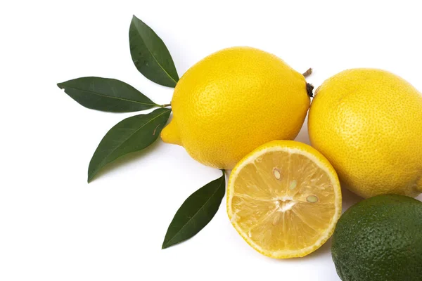 Lemon Limone Fresco Isolato Bianco Limone Taglio Limoni Freschi Maturi — Foto Stock