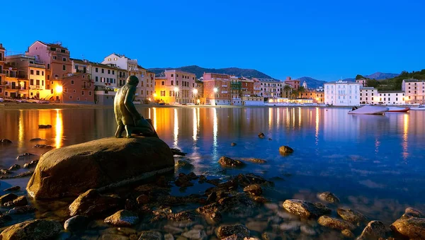 Baia del Silenzio by night - Ligurian sea - Sestri Levante — Stockfoto