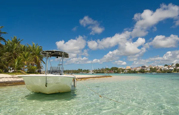 Ilet du Gosier - Gosier island - Guadeloupe Caribbean island — стокове фото