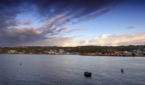 República de Trinidad y Tobago - Salida del sol en Tobago - Puerto de Scarborough — Foto de Stock